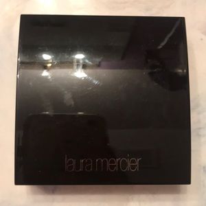 Laura Mercier face illuminateur indiscretion